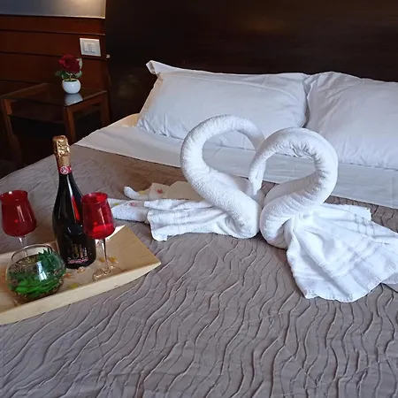 Romalive Guest house 3*